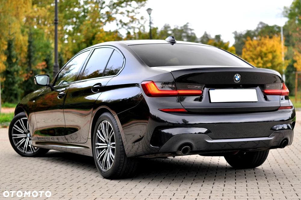 BMW Seria 3 318d M Sport Shadow - 10