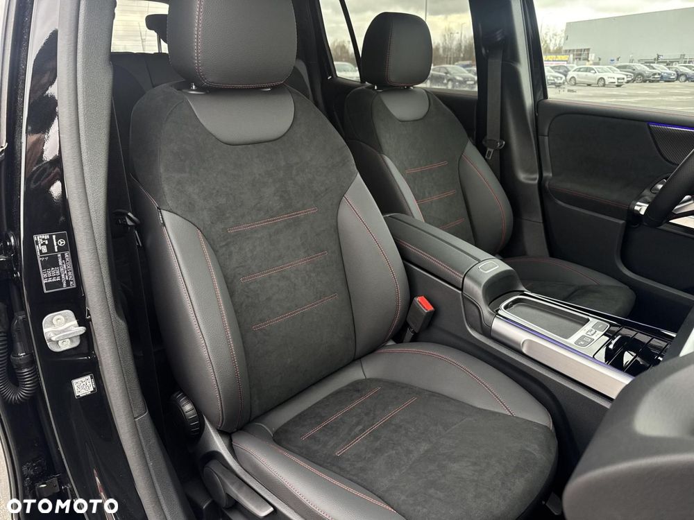 Mercedes-Benz GLB - 22