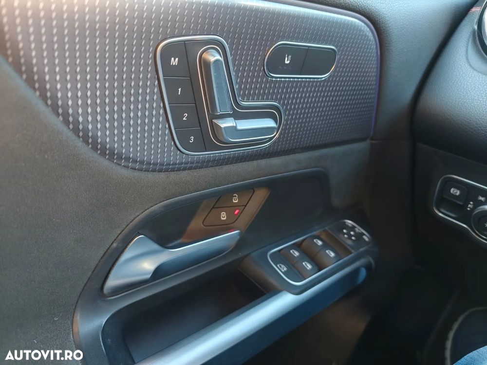 Mercedes-Benz EQB 350 4MATIC - 9