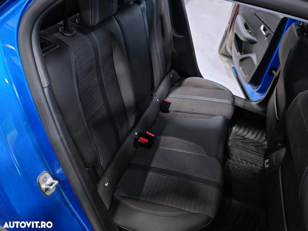 Peugeot 2008 PureTech 130 EAT8 Allure - 12