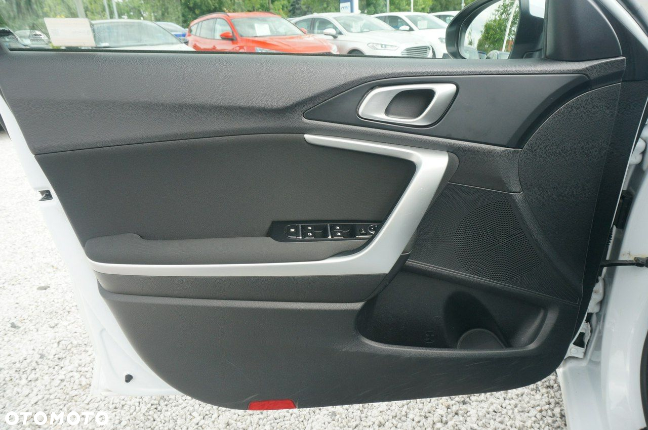Kia Ceed 1.5 T-GDI M - 18