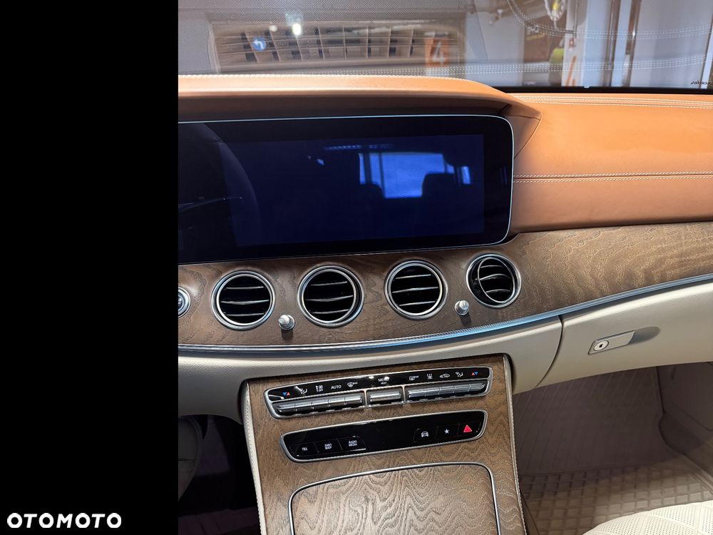 Mercedes-Benz Klasa E - 9