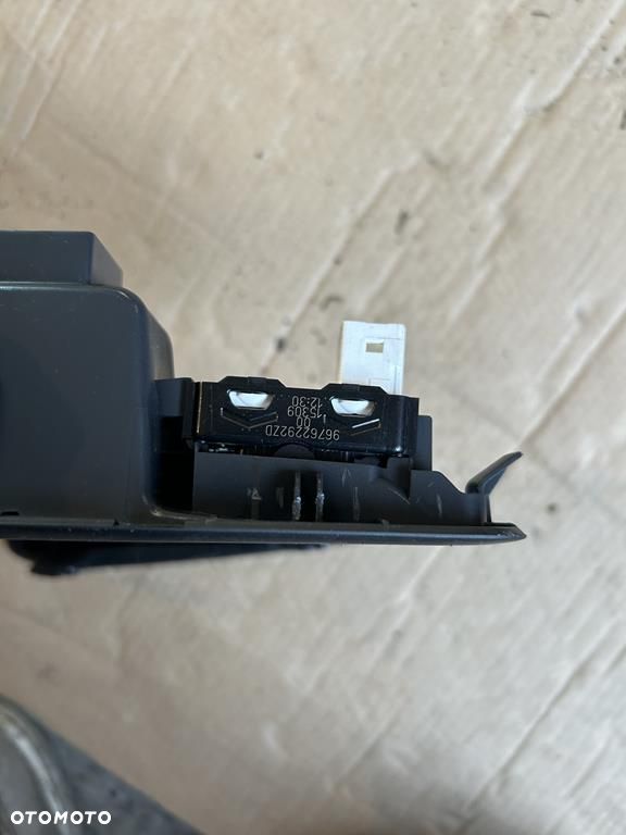 przełącznik szyby prawy lewy tył przód Peugeot 308 II T9 96762292zd - 2