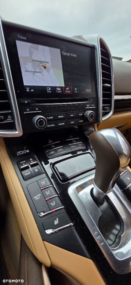 Porsche Cayenne - 34