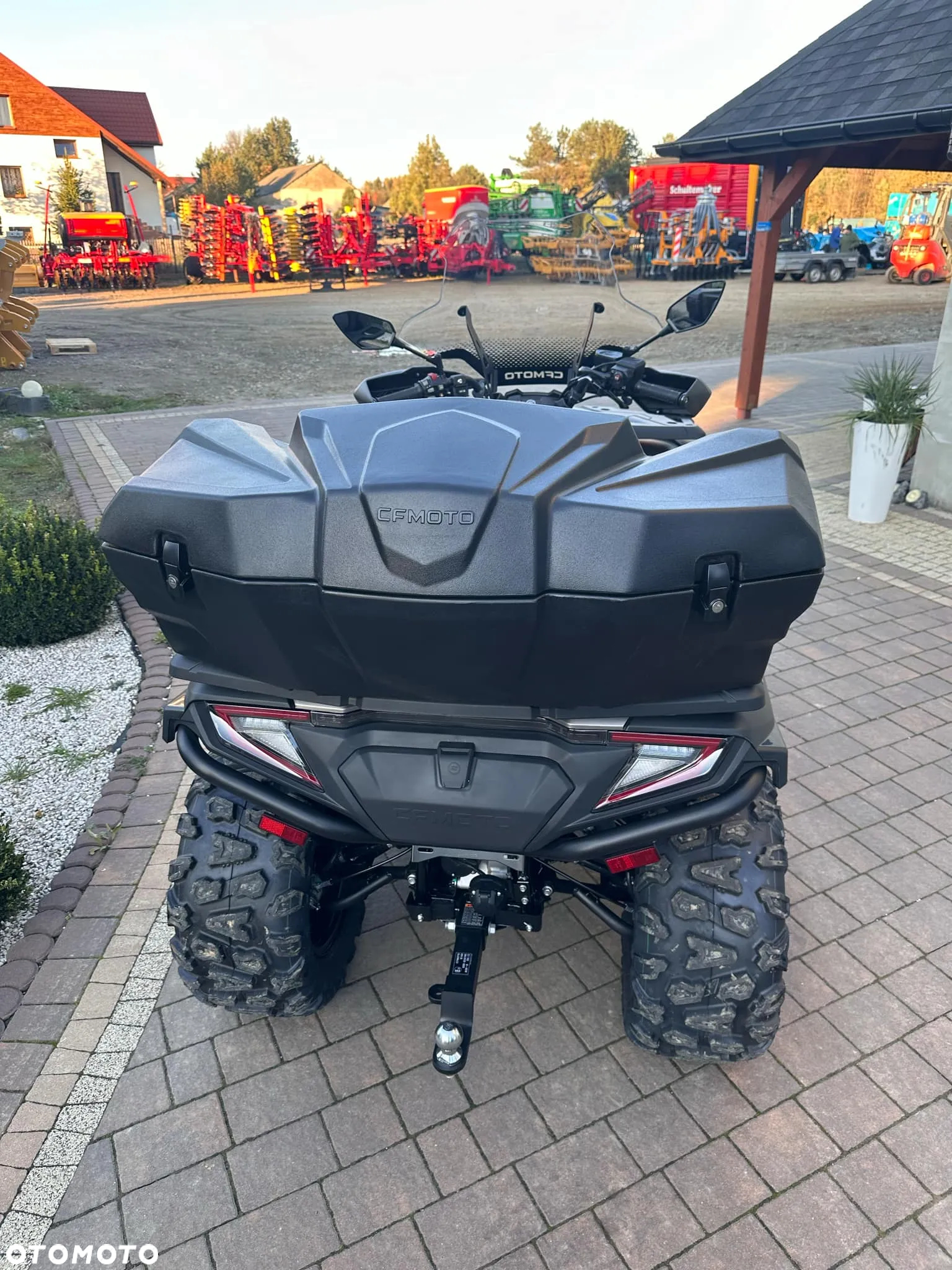 CFMoto CForce - 16
