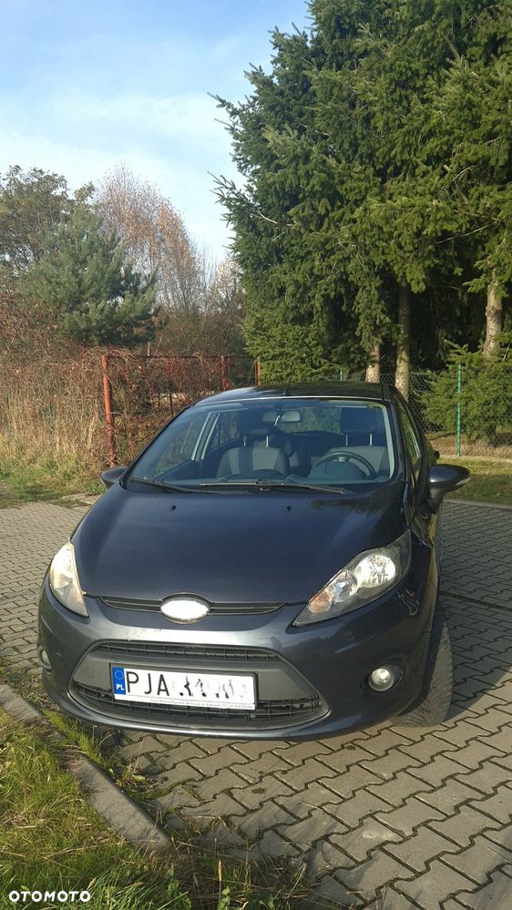 Ford Fiesta - 2