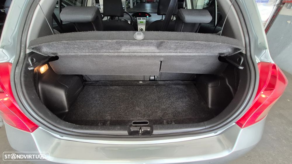 Toyota Yaris 1.0 VVT-i Sol+AC - 10