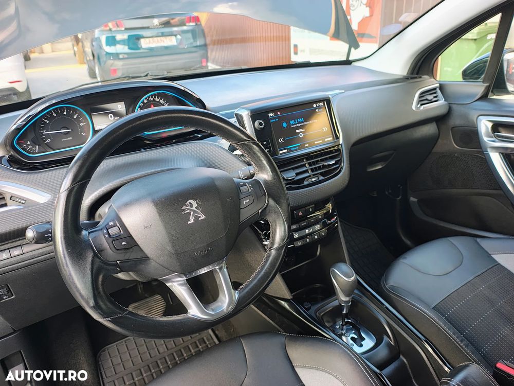 Peugeot 2008 PureTech 110 GPF Stop&Start EAT6 Allure - 18