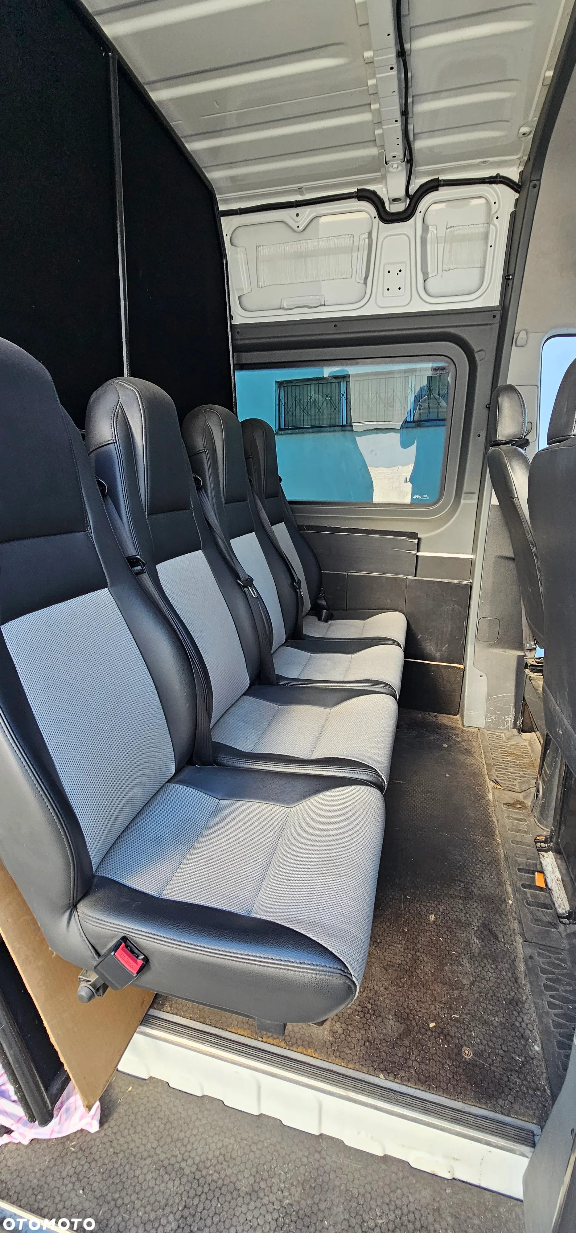 Hyundai H350 Brygadówka - b. mały przebieg tylko 83 600 km, 2,5 CRDi (170 KM), 7-osobowy, jak - 6