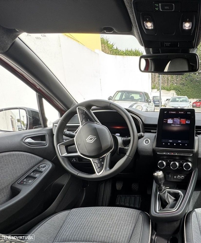 Renault Clio 1.0 TCe Techno Bi-Fuel - 16