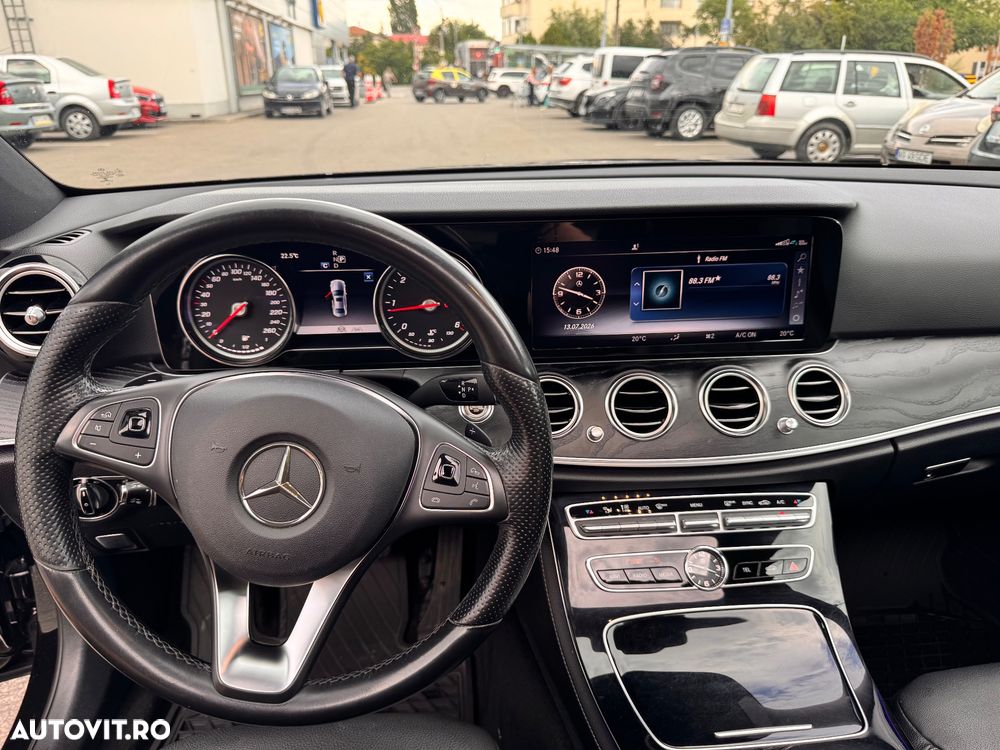 Mercedes-Benz E - 11