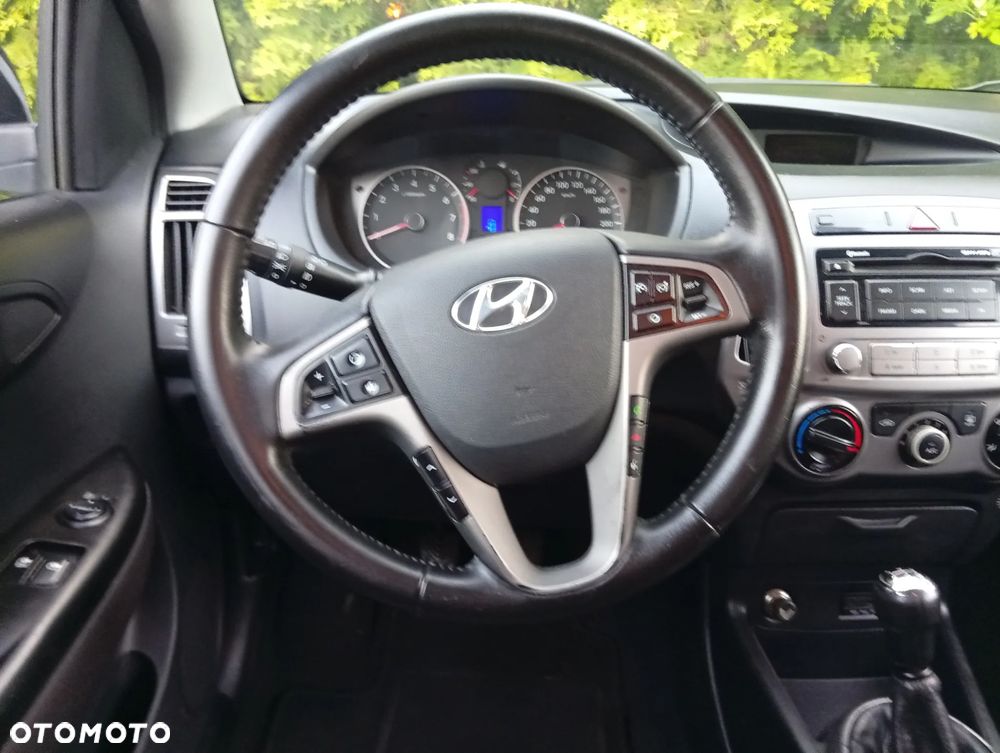 Hyundai i20 1.25 Classic + - 8