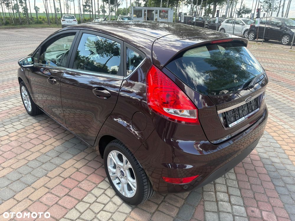 Ford Fiesta 1.25 Titanium - 24