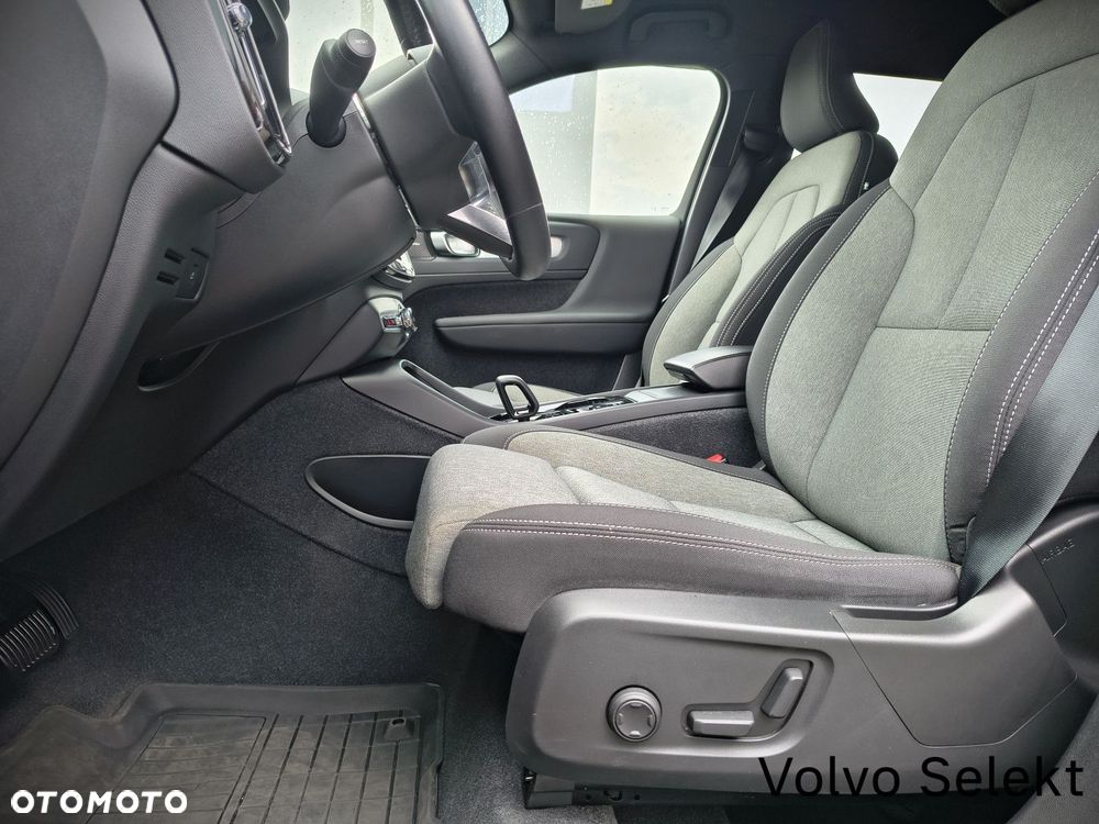 Volvo XC 40 - 25