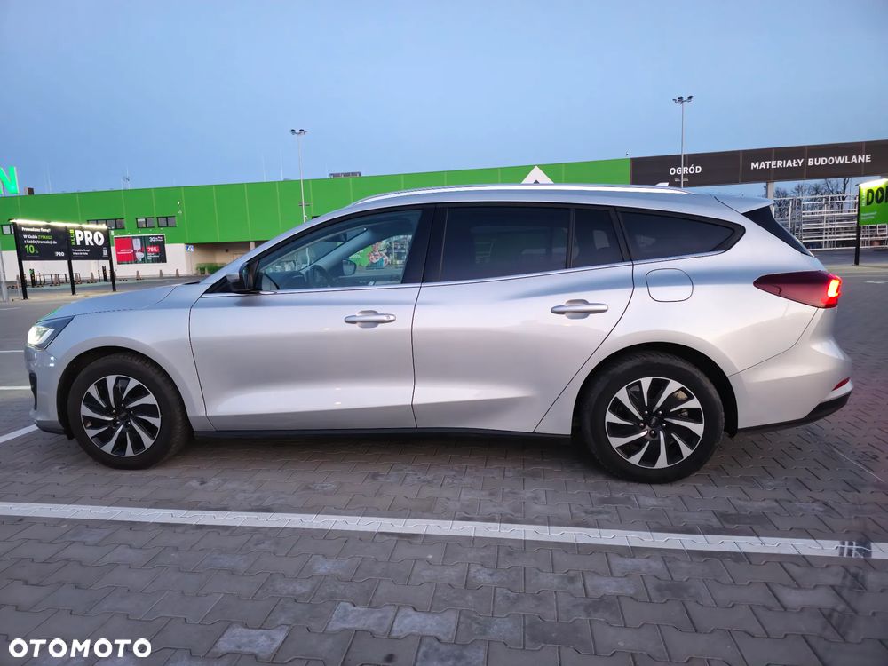 Ford Focus 1.0 EcoBoost Hybrid TITANIUM STYLE - 8