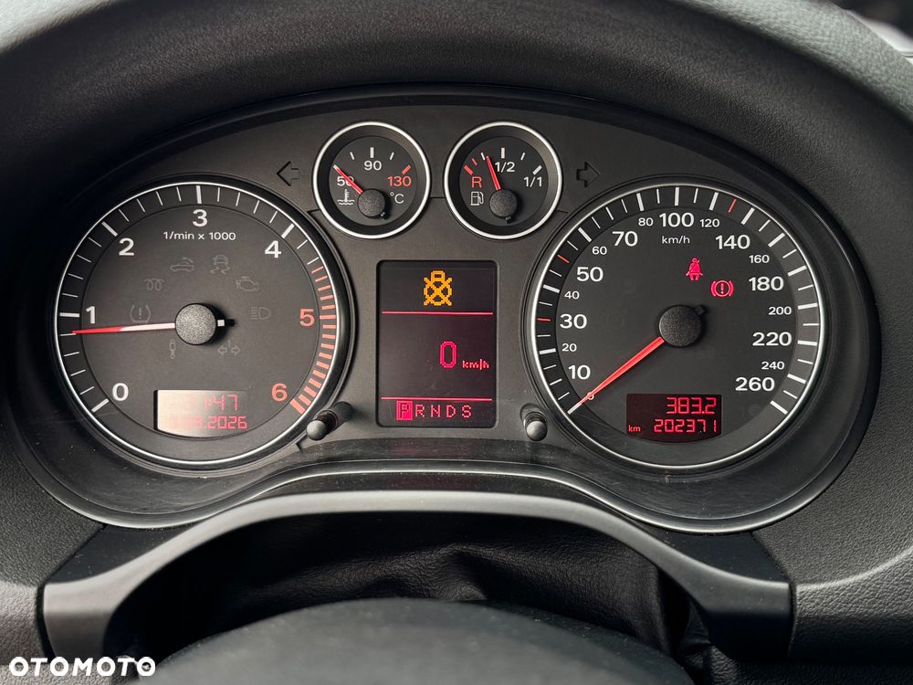 Audi A3 3-drzwiowe 2.0 TDI Attraction S tronic - 17