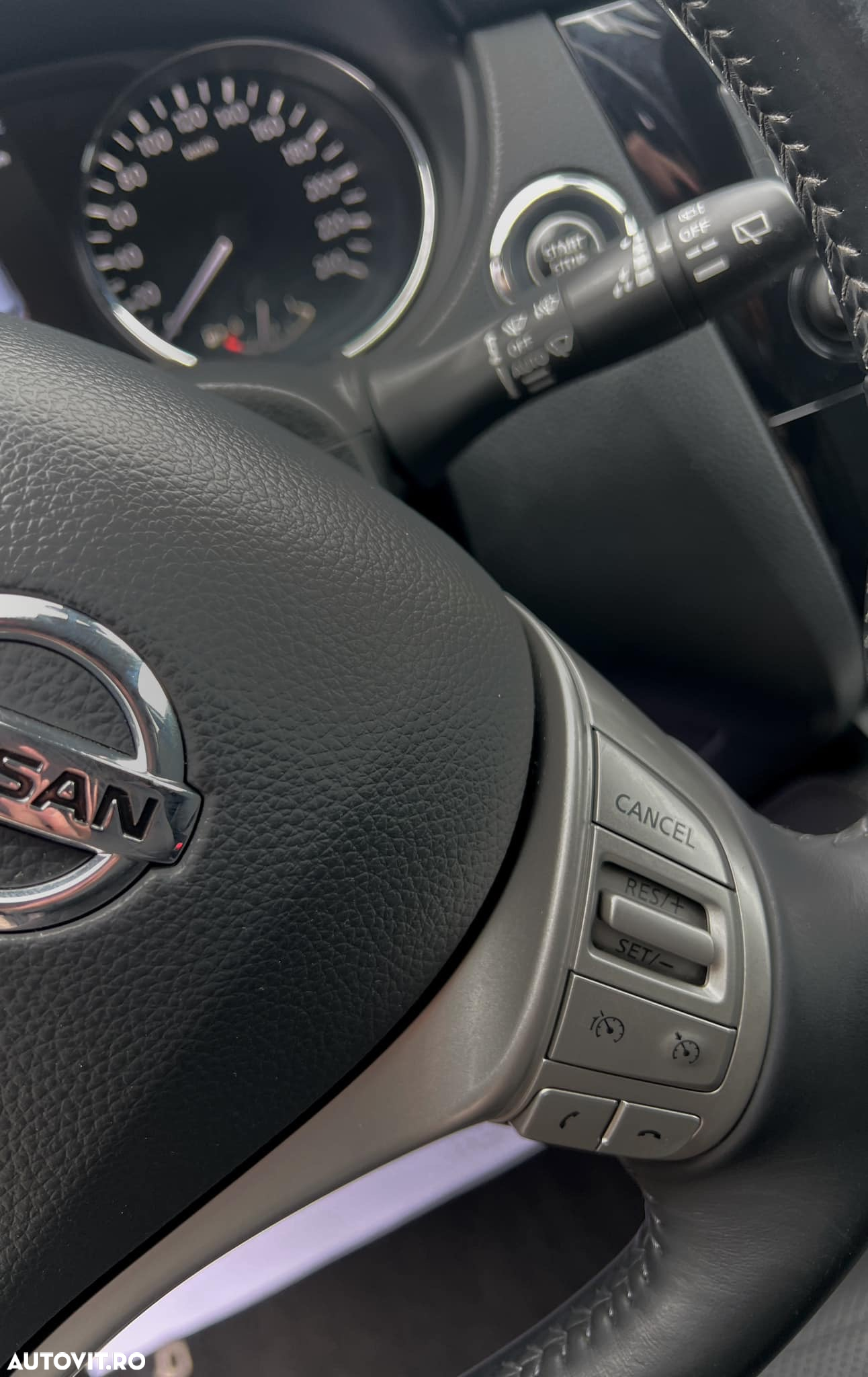 Nissan Qashqai 1.6 DCI Start/Stop X-TRONIC Tekna - 28