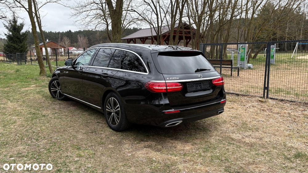 Mercedes-Benz Klasa E 220 d 4-Matic 9G-TRONIC - 9