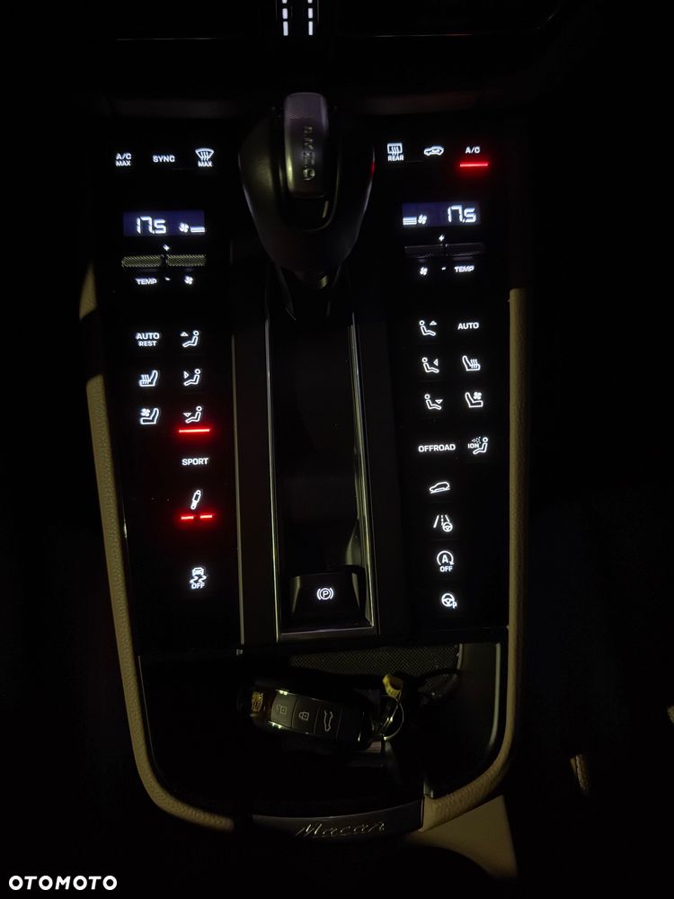 Porsche Macan - 2