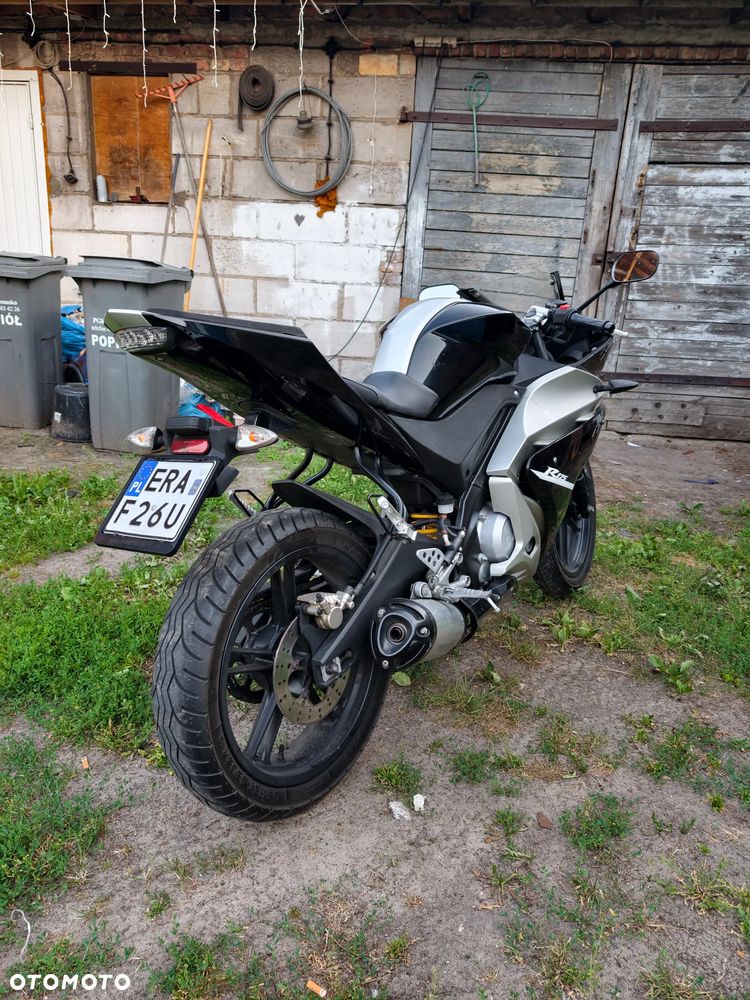 Yamaha YZF - 8