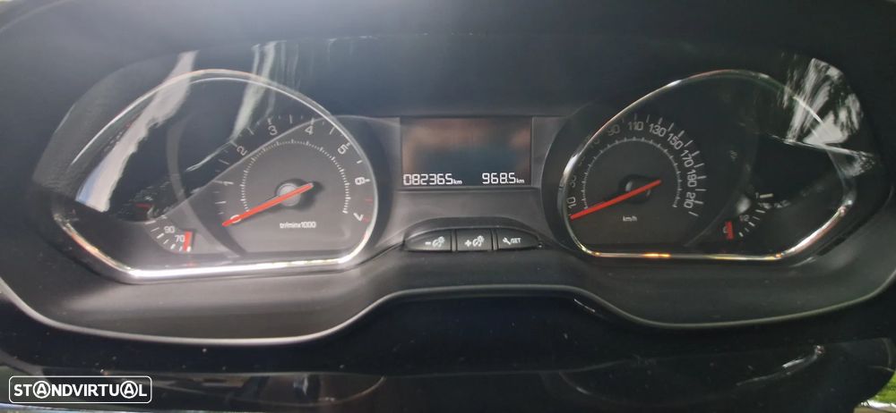 Peugeot 208 PureTech 82 Style - 15