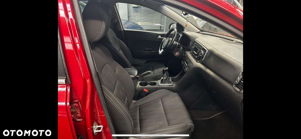 Kia Sportage 1.6 GDI 2WD ISG Spirit - 36