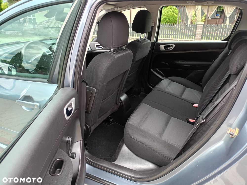 Peugeot 307 - 11