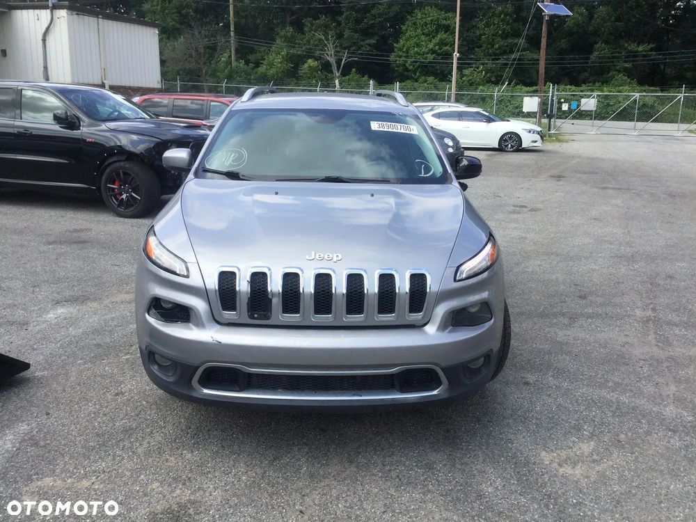Jeep Cherokee - 20