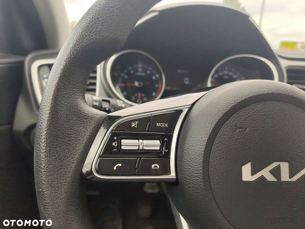 Kia Ceed - 22