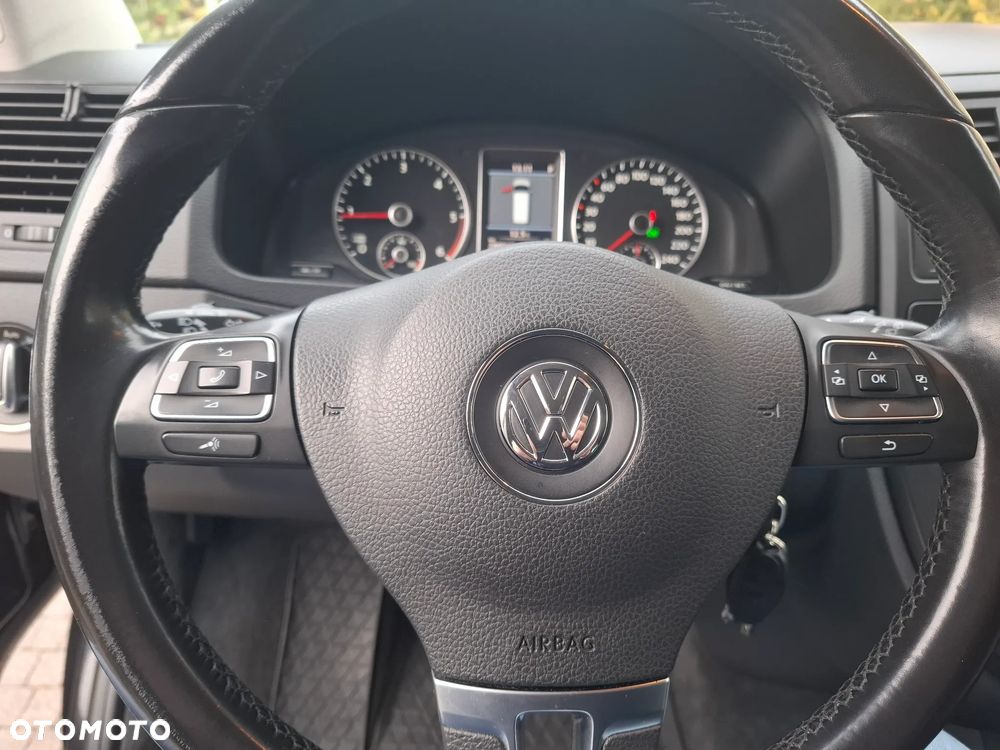 Volkswagen Multivan - 27