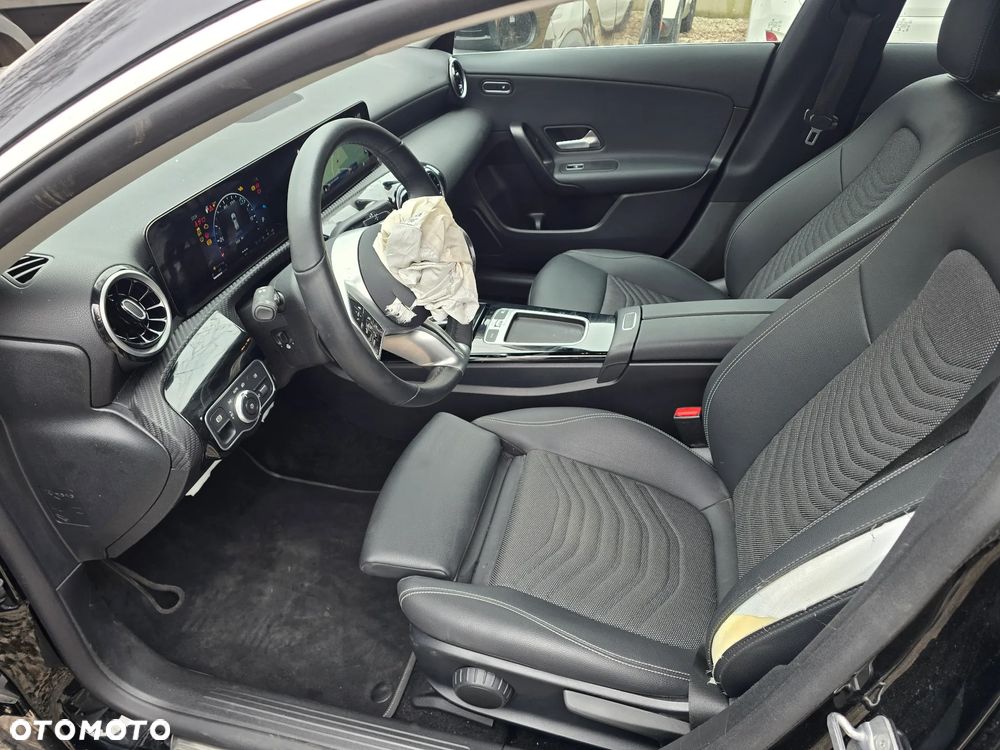 Mercedes-Benz CLA 180 d 8G-DCT AMG Line - 9