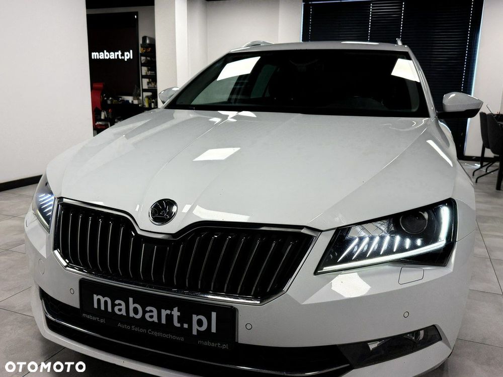 Skoda Superb 2.0 TDI DSG Sportline - 9