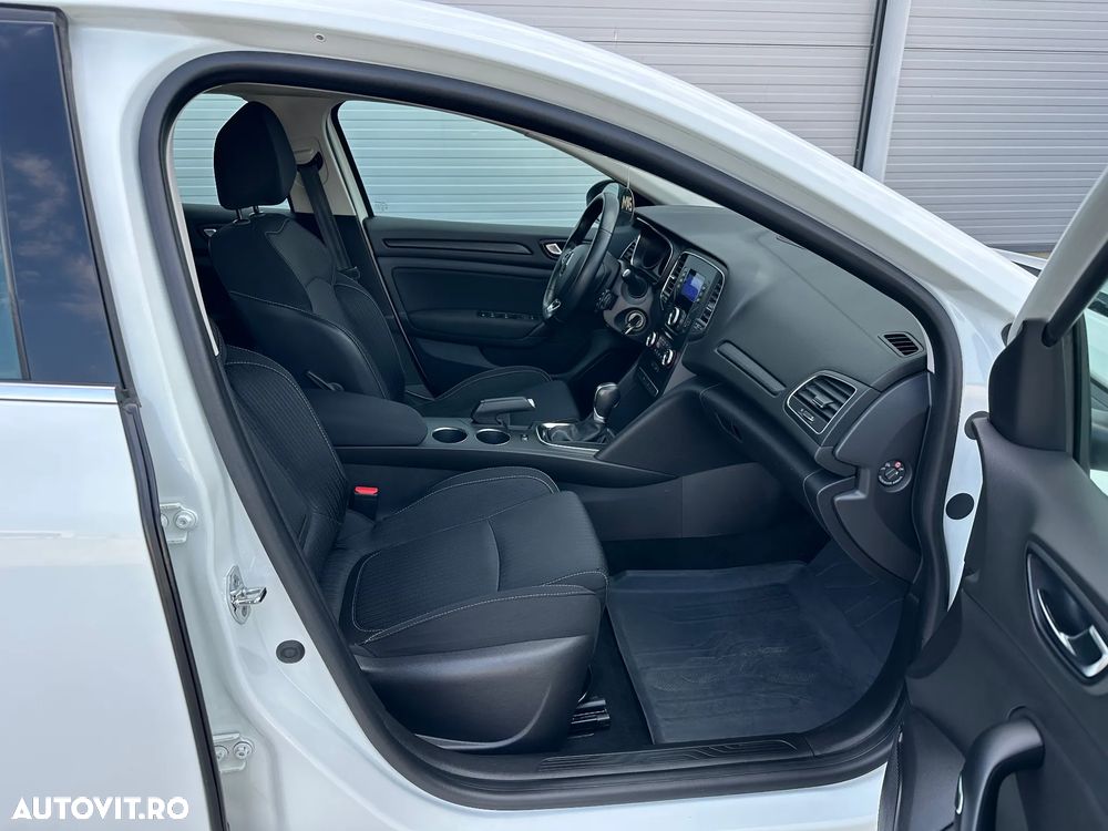 Renault Megane Blue dCi 116 EDC Zen - 12