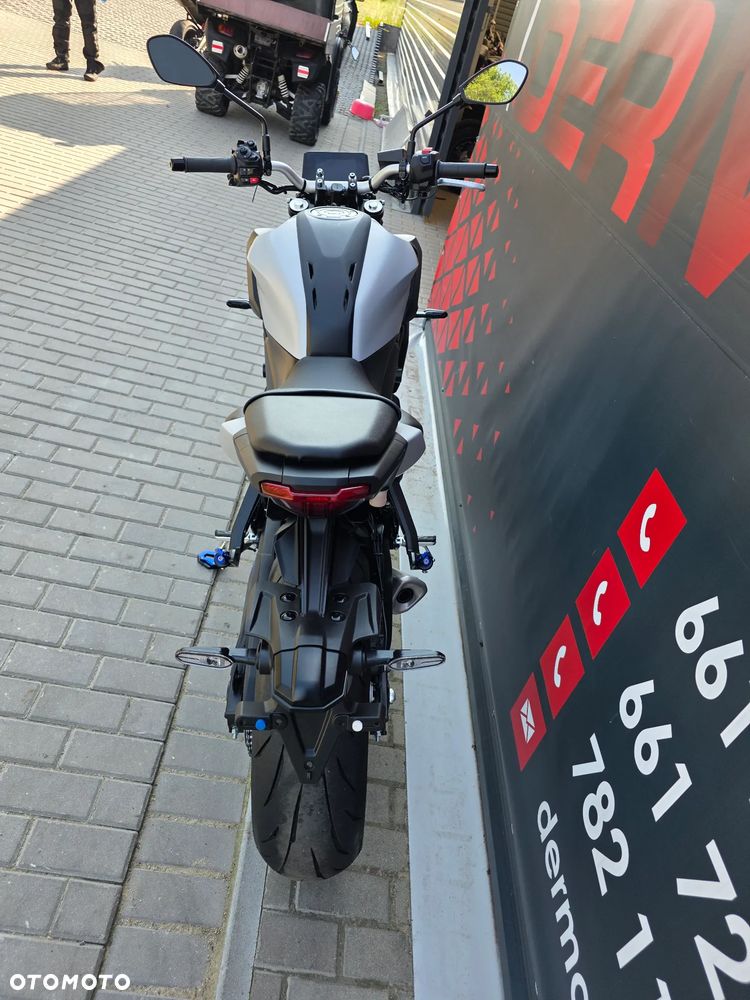 Yamaha MT - 16