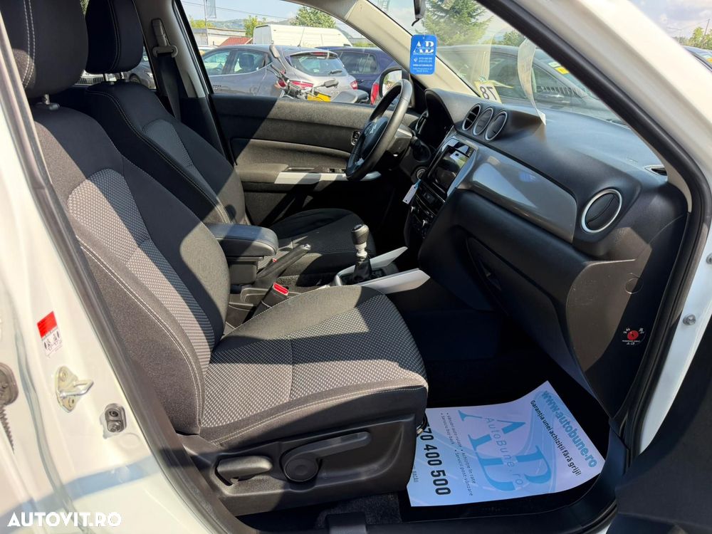 Suzuki Vitara 1.6 DDIS 4X4 Luxus - 12
