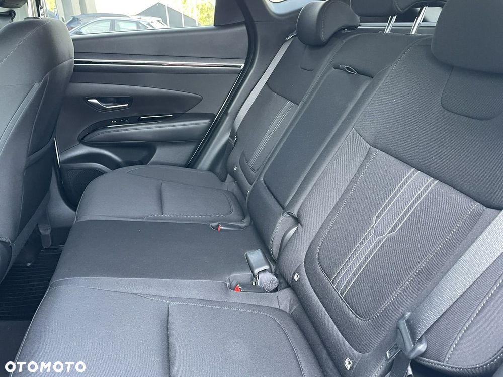 Hyundai Tucson 1.6 T-GDi HEV Executive 2WD - 28