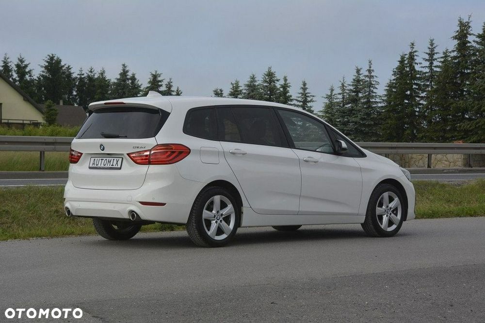 BMW Seria 2 218d Sport Line - 10