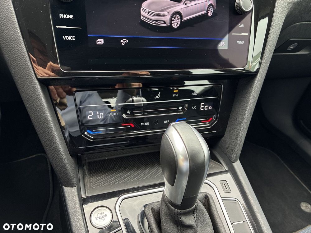 Volkswagen Passat - 23