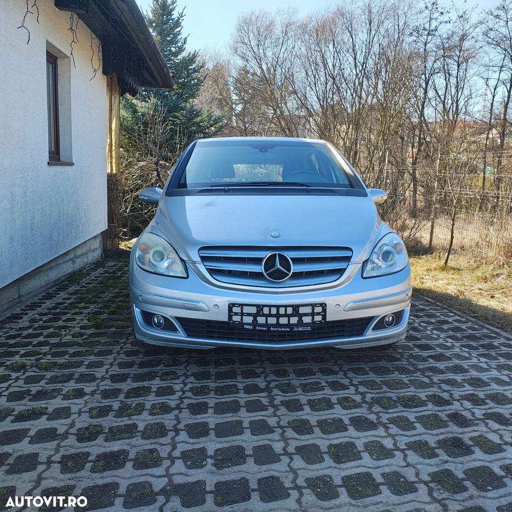 Mercedes-Benz EQB - 1