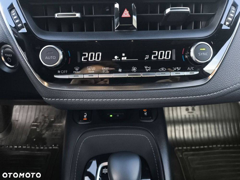 Toyota Corolla 1.8 Hybrid Style - 23
