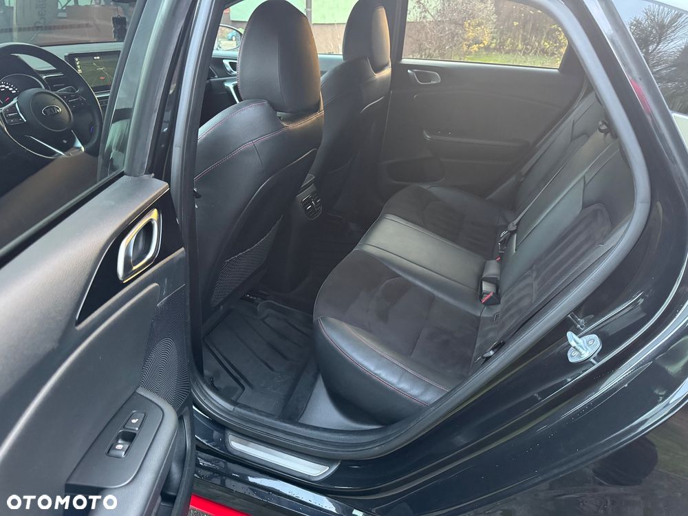 Kia ProCeed 1.6 T-GDI GT - 22