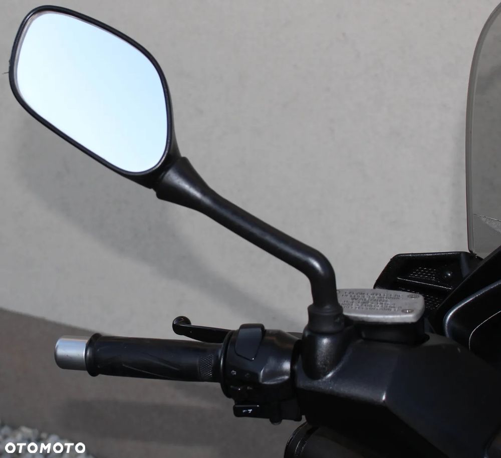 Yamaha X-max - 27