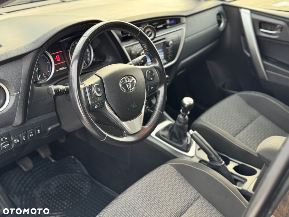 Toyota Auris 1.4 D-4D Premium EU5 - 14