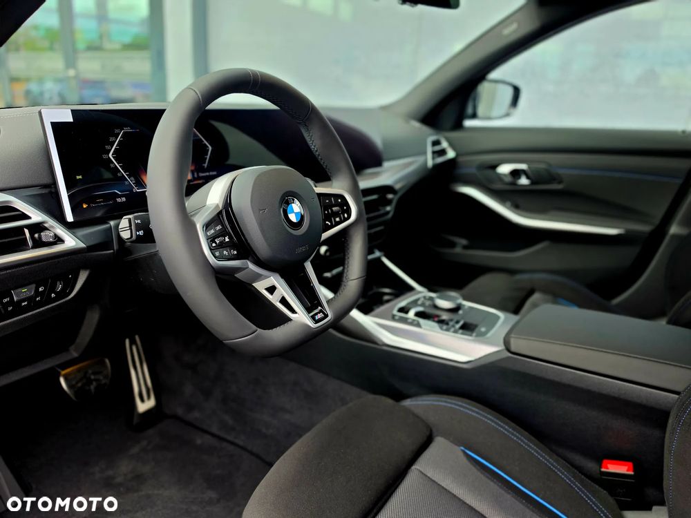 BMW Seria 3 330i xDrive M Sport sport - 22