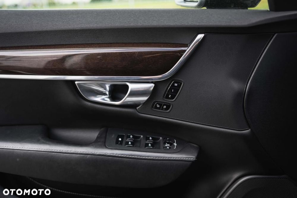 Volvo S90 - 24