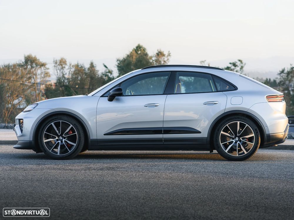 Porsche Macan Electric 4S - 3