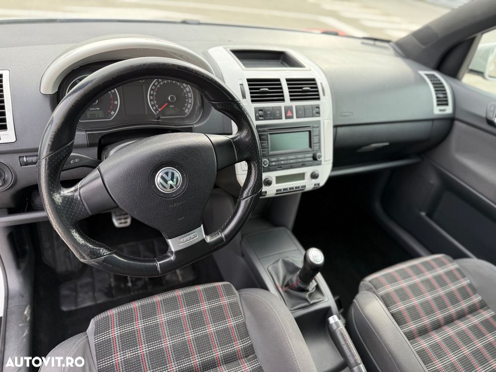 Volkswagen Polo - 10