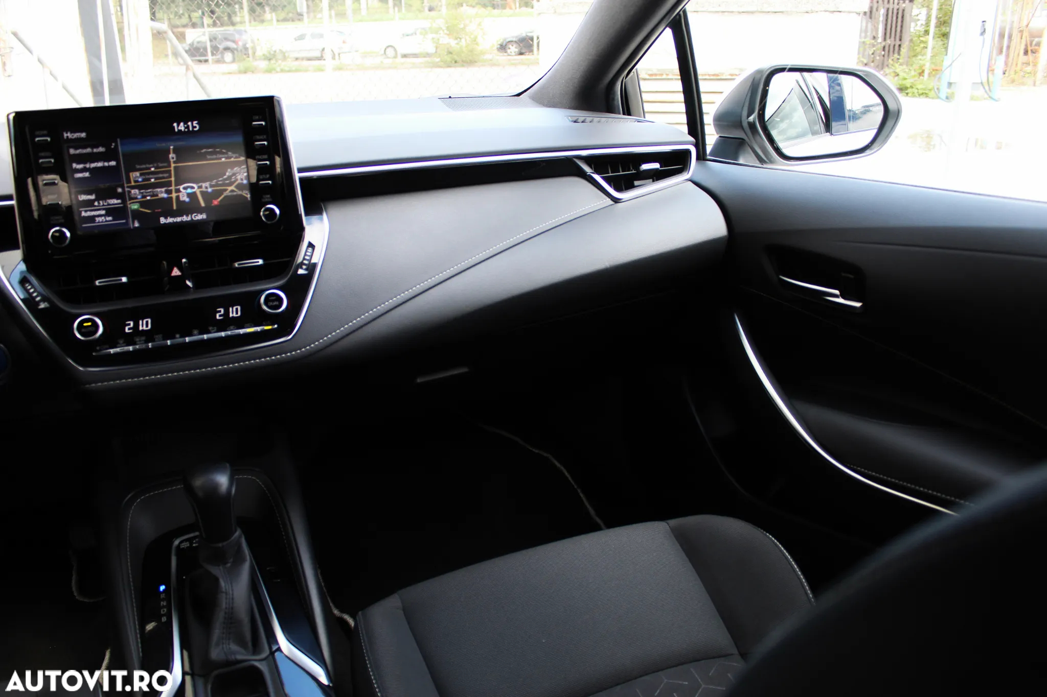 Toyota Corolla 1.8 HSD Exclusive interior Negru - 20