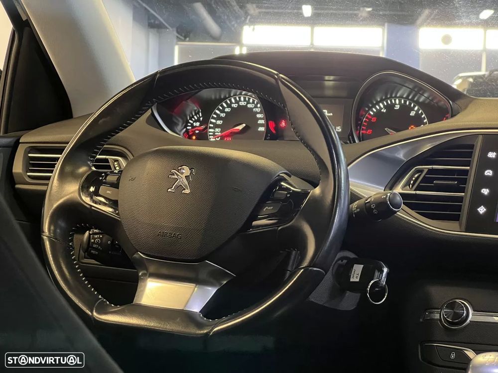 Peugeot 308 SW 1.6 BlueHDi Allure - 17