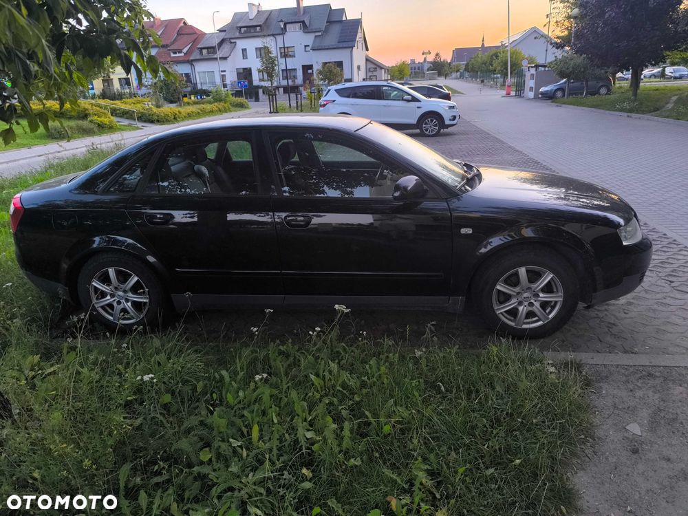 Audi A4 Limousine - 3